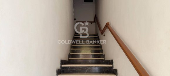 Квартира с 3 спальнями в Шикли, Италия № 363138 2