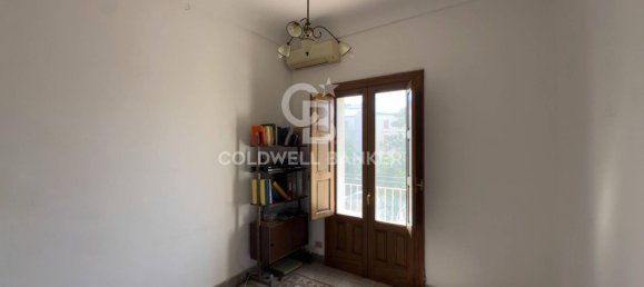 Квартира с 3 спальнями в Шикли, Италия № 363138 13