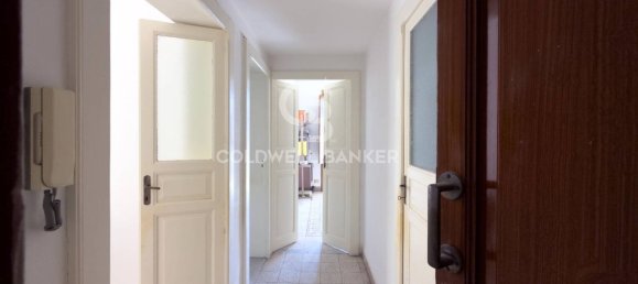 Квартира с 3 спальнями в Шикли, Италия № 363138 4