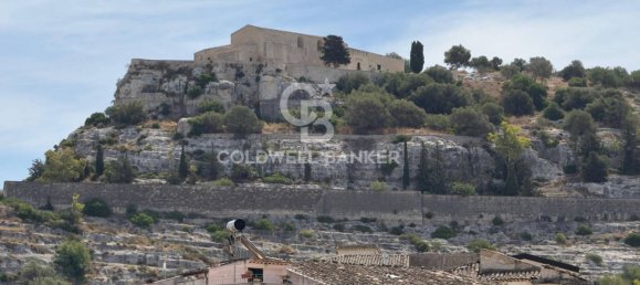 Квартира с 3 спальнями в Шикли, Италия № 363138 21