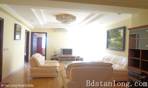 3 bedrooms Apartment in Tay Ho, Vietnam No. 6187