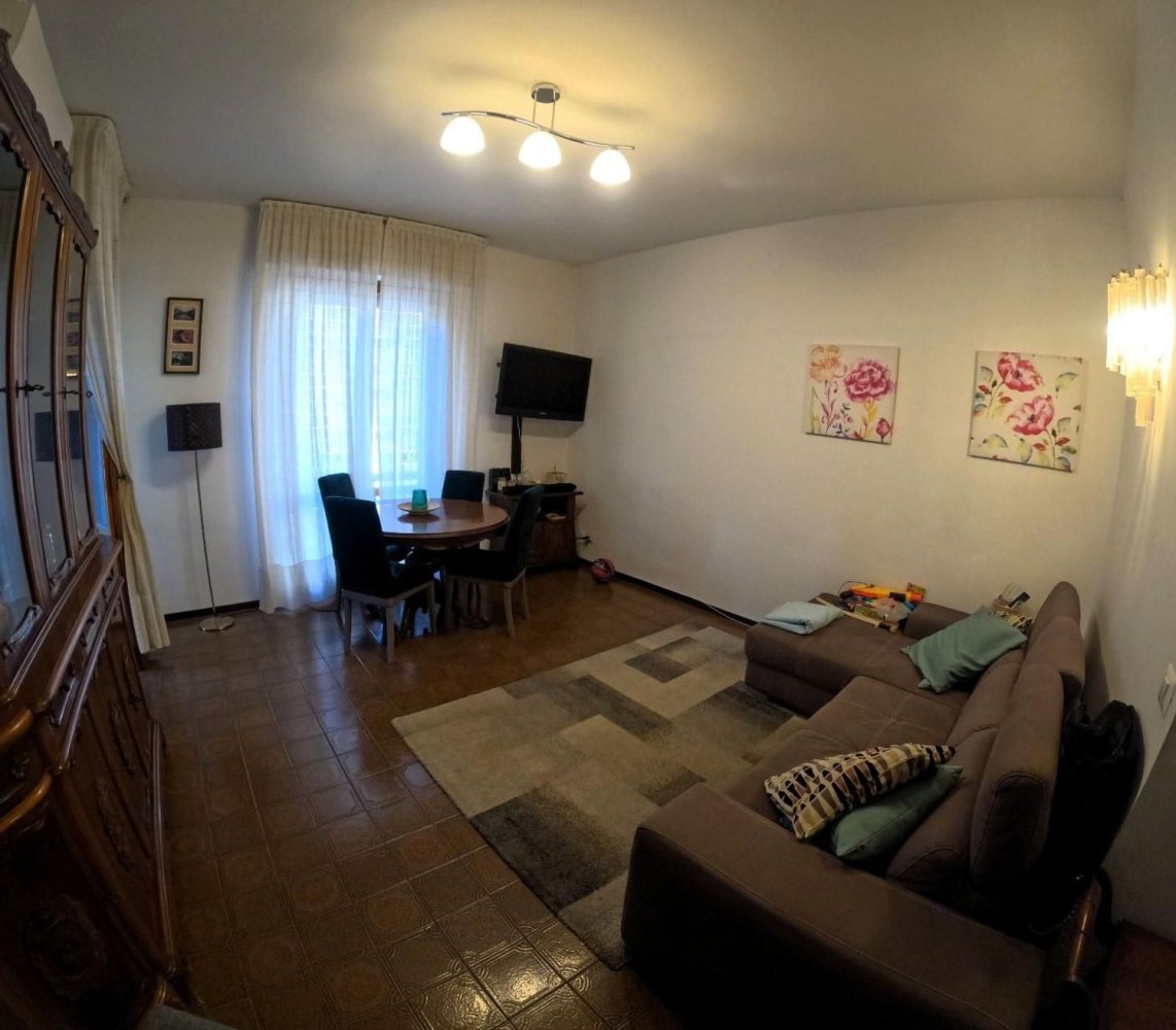 4 rooms Apartment in Florence, Italy No. 265768
