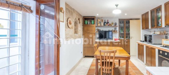 5-salle Bâtiment à Bari, Italy No. 16695 11