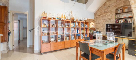 5-salle Bâtiment à Bari, Italy No. 16695 7