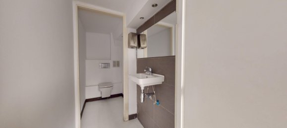 Gewerbliche Immobilie in Zaragoza, Spain 400m², Nr. 61493 7