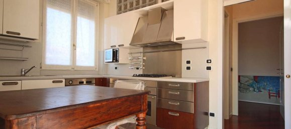 3 rooms Apartment in Parma, Italy No. 276308 14