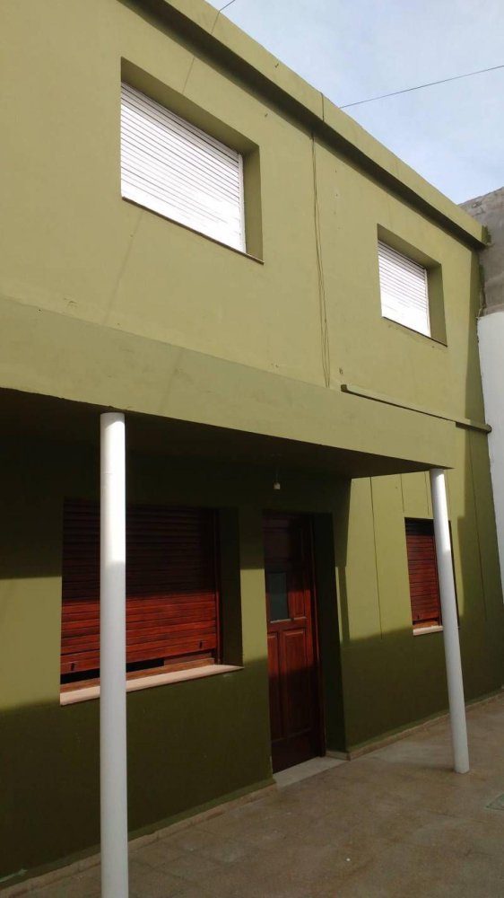 Дом с 4 спальнями в Кордоба, Аргентина № 4260