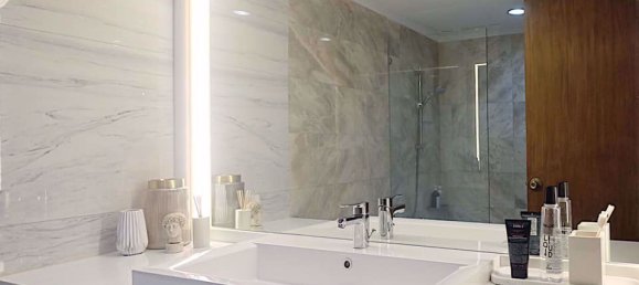 Apartamento com 1 quarto em condomínio em Khlong Toei, Thailand N.º 9657 8