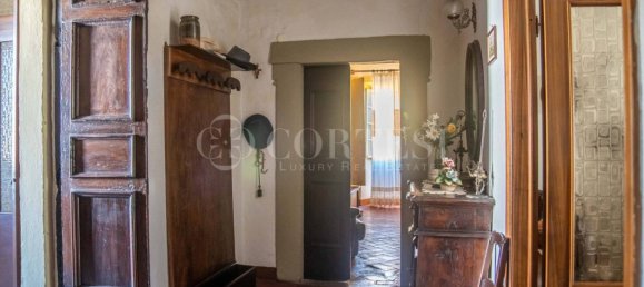 5 bedrooms Villa in San Giustino, Italy No. 267174 9
