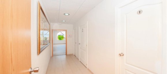 Коммерческая недвижимость 363м² в Бенальмадена, Испания № 24013 6