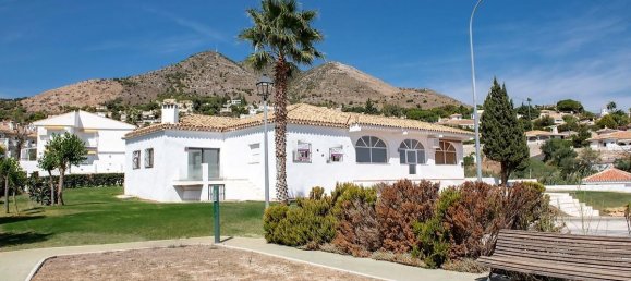 Коммерческая недвижимость 363м² в Бенальмадена, Испания № 24013 3