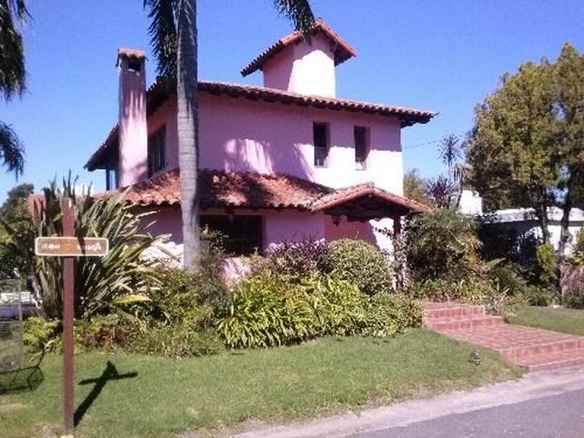 3 bedrooms House in Ezeiza, Argentina No. 83365