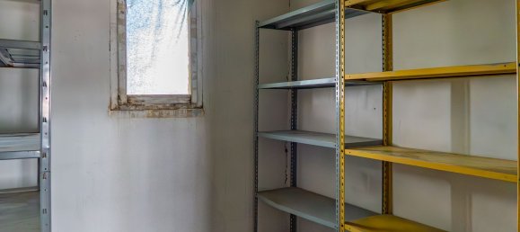 4 Schlafzimmer Wohnung in Pordenone, Italy, Nr. 319519 12