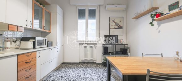 2 Schlafzimmer Wohnung in Bologna, Italy, Nr. 323089 9