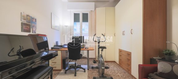 2 Schlafzimmer Wohnung in Bologna, Italy, Nr. 323089 2
