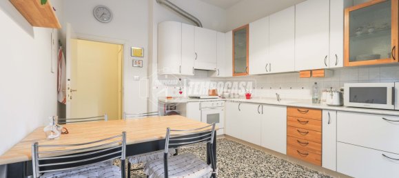 2 Schlafzimmer Wohnung in Bologna, Italy, Nr. 323089 11