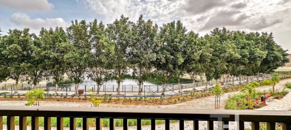 Adosado de 3 dormitorios en Dubai, UAE No. 94539 13