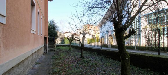 Квартира с 4 комнатами в Лумедзане, Италия № 130509 2