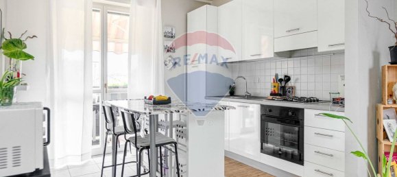 3 rooms Apartment in Cardano al Campo, Italy No. 297047 3