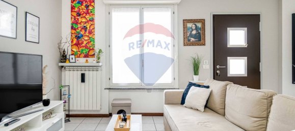 3 rooms Apartment in Cardano al Campo, Italy No. 297047 9