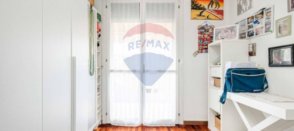 3 rooms Apartment in Cardano al Campo, Italy No. 297047 26