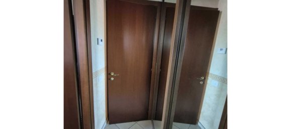 3غرفة شقة في Rome, Italy رقم 16035 16