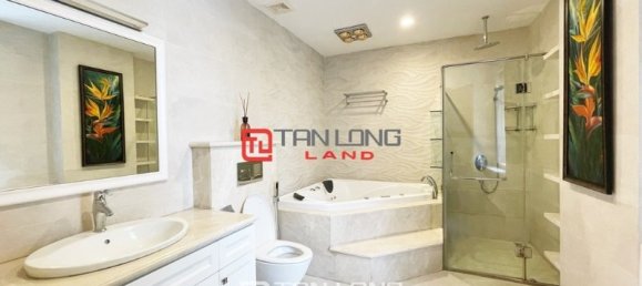 Villa T4 em Long Bien, Vietnam N.º 610 9