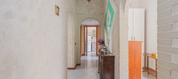 3 bedrooms Apartment in Rome, Italy No. 341810 5