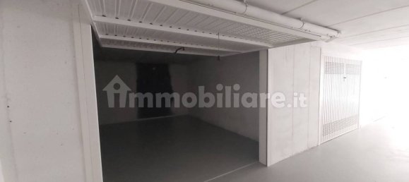  مرآب في Udine, Italy 22متر مربع رقم 112961 5