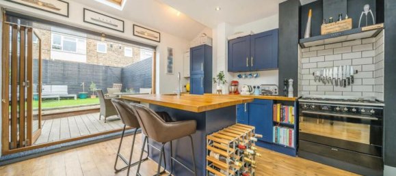 2 Schlafzimmer Haus in Surbiton, United Kingdom, Nr. 10224 3