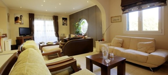 3 bedrooms Villa in Corfu, Greece No. 8909 13