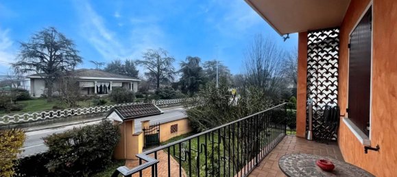 Вилла с 4 спальнями в Куистелло, Италия № 327788 2