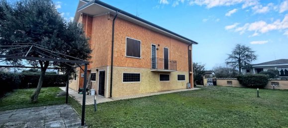 Вилла с 4 спальнями в Куистелло, Италия № 327788 4