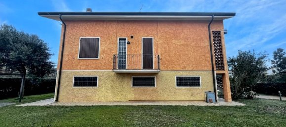 Вилла с 4 спальнями в Куистелло, Италия № 327788 5