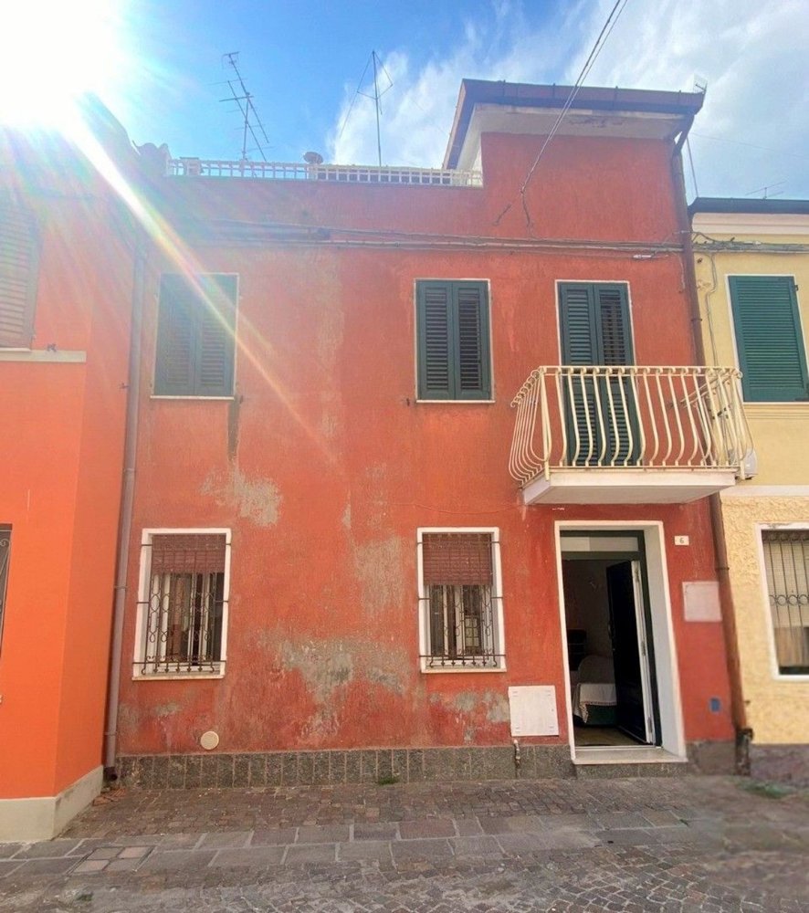 3 rooms House in Comacchio, Italy No. 266520