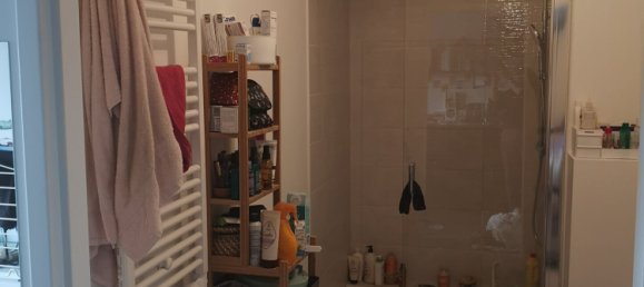 Studio in Poissy, France No. 182459 5