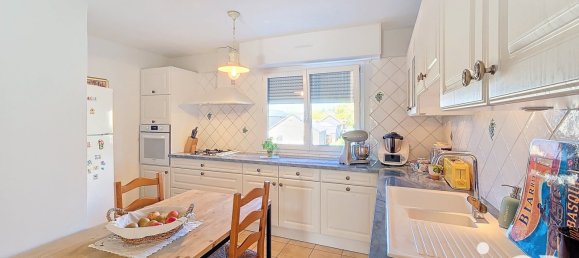 Apartamento de 3 dormitorios en Bourges, France No. 153593 8