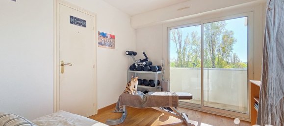 Apartamento de 3 dormitorios en Bourges, France No. 153593 10