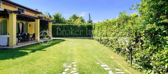 5 bedrooms Villa in Forte dei Marmi, Italy No. 36523 6