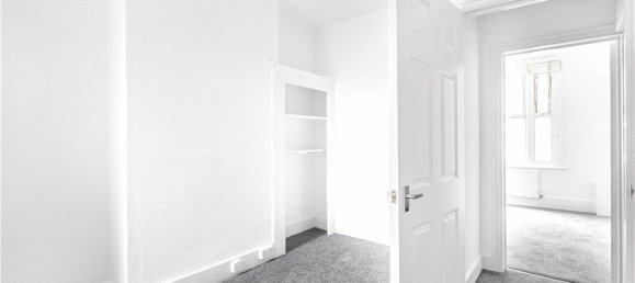 1 bedroom Apartment in London, United Kingdom No. 8743 12