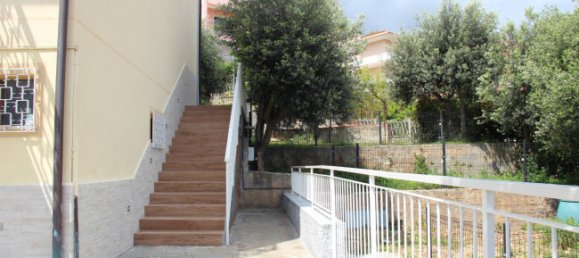 1 bedroom Apartment in Pietra Ligure, Italy No. 136280 2