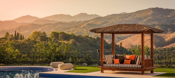 7 bedrooms Villa in Marbella, Spain No. 4681 13