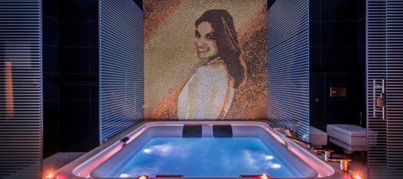 7 bedrooms Villa in Marbella, Spain No. 4681 16