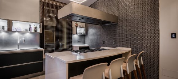 7 bedrooms Villa in Marbella, Spain No. 4681 20