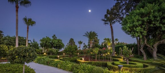 7 bedrooms Villa in Marbella, Spain No. 4681 18