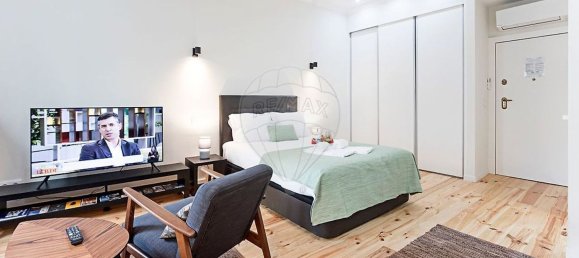 380m² Building in Porto, Portugal No. 132351 13