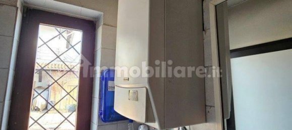 Almacén de 4 habitaciónes en Venegono Inferiore, Italy No. 80353 14