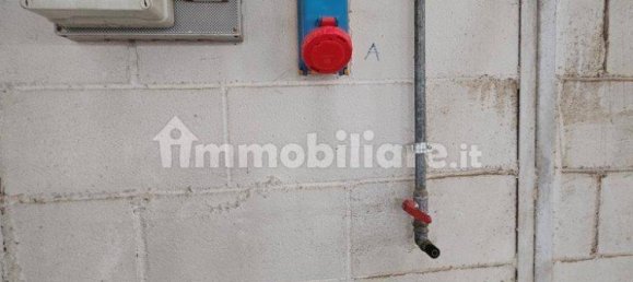 Almacén de 4 habitaciónes en Venegono Inferiore, Italy No. 80353 12