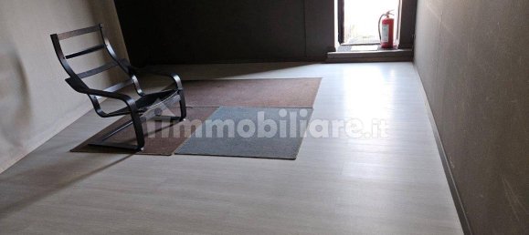 Almacén de 4 habitaciónes en Venegono Inferiore, Italy No. 80353 36