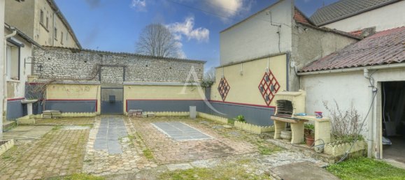 2 bedrooms House in Eragny-sur-Epte, France No. 79042 6